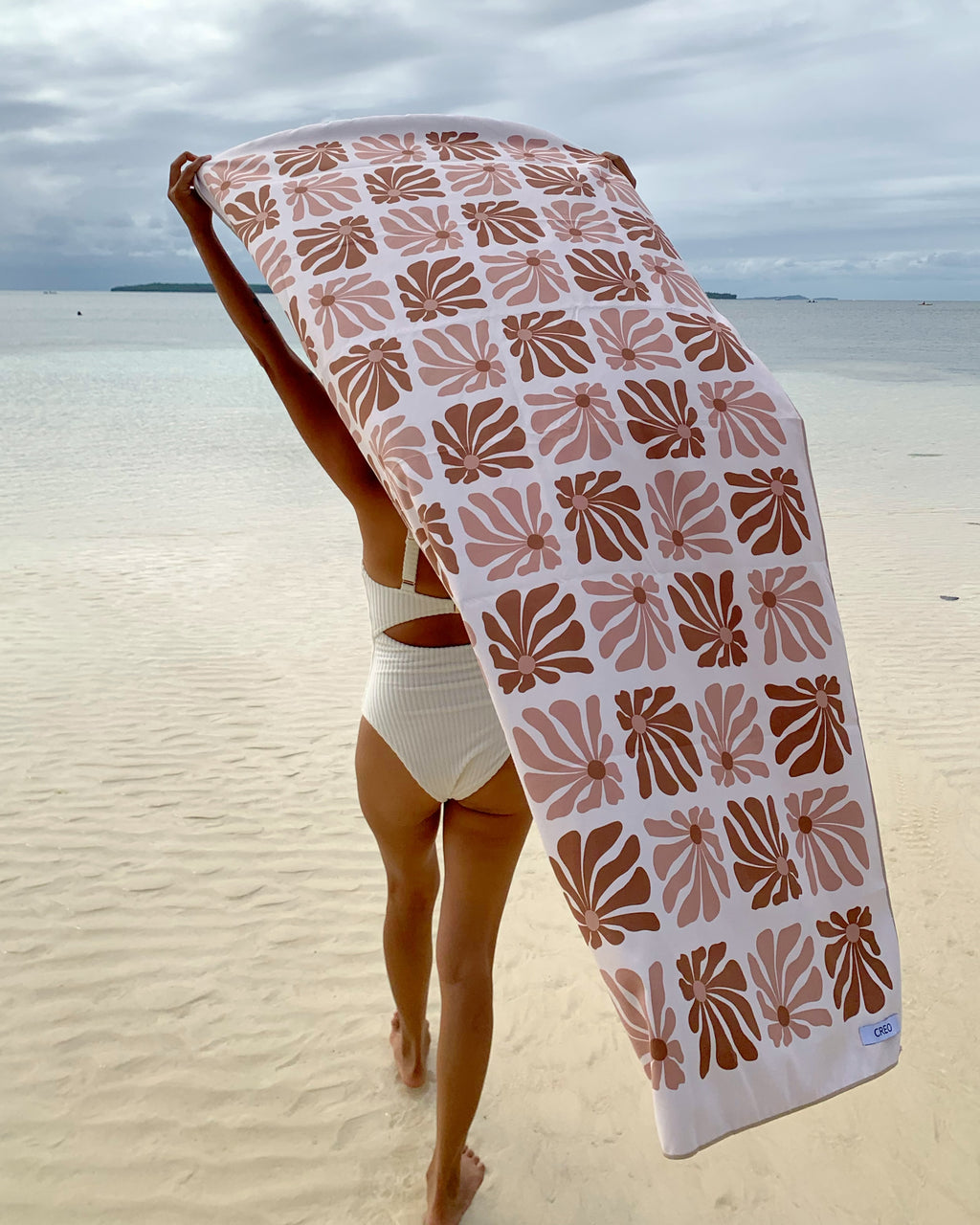 Akaia Towel