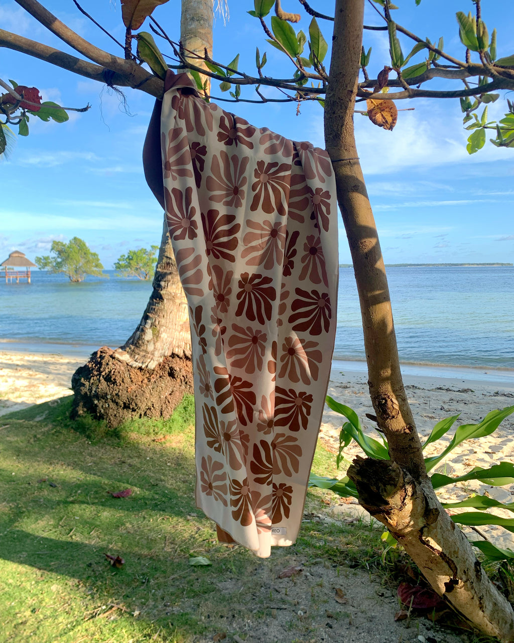 Akaia Towel