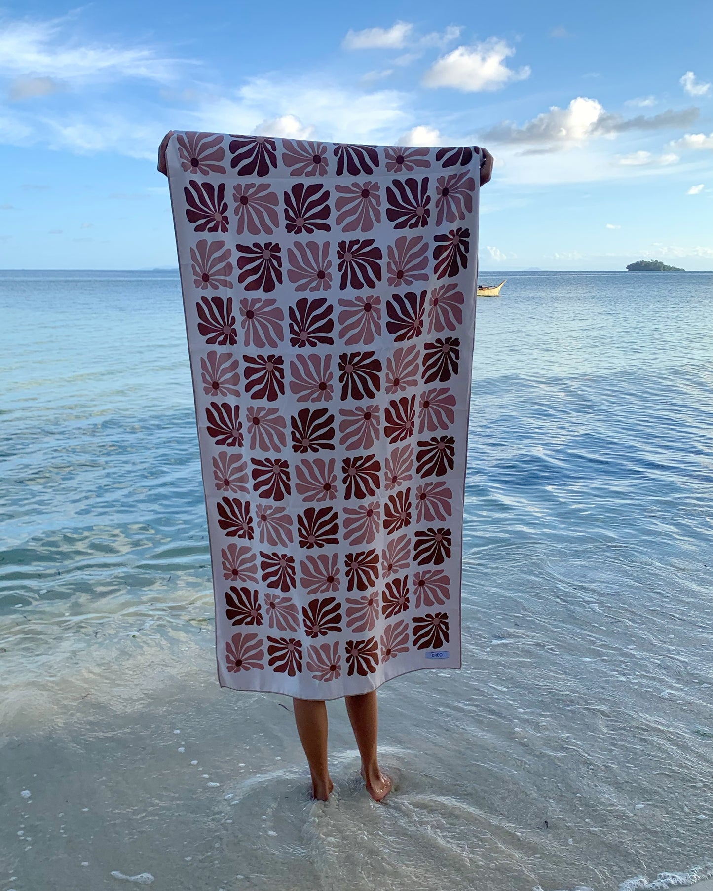 Akaia Towel